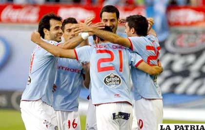 Los integrantes del Celta de Vigo continúan celebrando su ascenso a Primera División