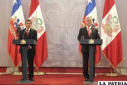 Los mandatarios de Perú, Ollanta Humala y de Chile Sebastián Piñera acordaron solucionar el conflicto marítimo en La Haya /commons.wikimedia.org