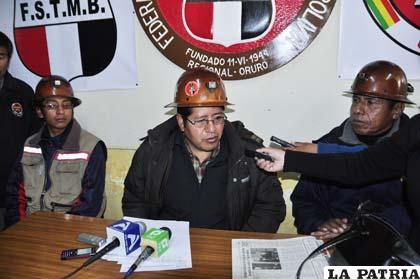 Dirigente de los mineros, David Ramos en conferencia de prensa