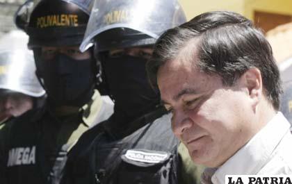 El senador Pinto logra asilo en Brasil (Foto ANF)