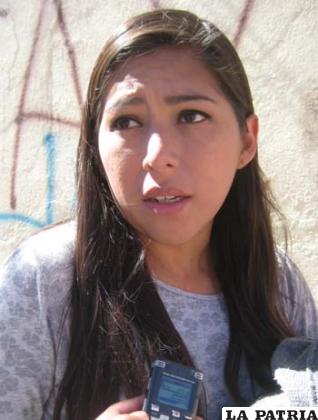 ANDREA FLORES