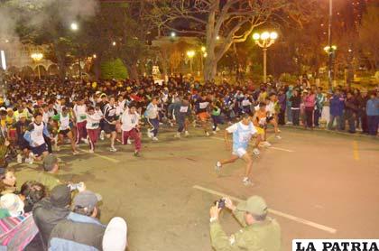 La carrera de San Juan se corre en horas de la noche 