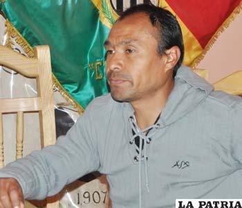 Nelson Pimentel director técnico de Oruro Royal