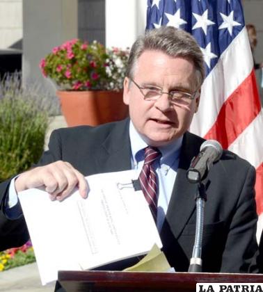 Chris Smith, congresista de Estados Unidos supervisa los derechos Humanos Internacionales, para ver el caso del empresario Jacob Ostreicher /wikileaksbolivia.org