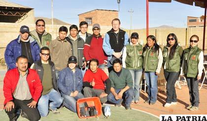 Personal de Enalbo junto a representantes de CDS Molle