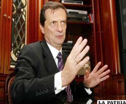 Exministro de Interior y Justicia Fernando Londoño