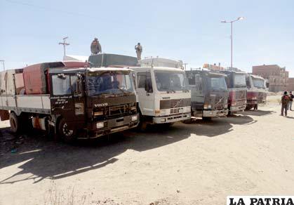Los cinco camiones fueron depositados en dependencias aduaneras