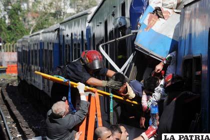 El accidente ferroviario que ocurrió en Argentina donde perdieron la vida 51 personas y resultaron heridos 700 /urgente24.com