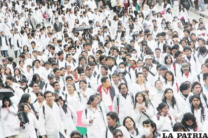 Médicos y estudiantes de medicina se movilizaron en meses pasados