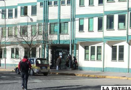Diprove también trabajó a “media máquina”