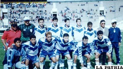 San José del año 2001 en el torneo de la AFO (foto: archivo)