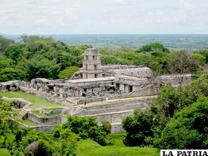 Restos de la antigua ciudad maya de Palenque