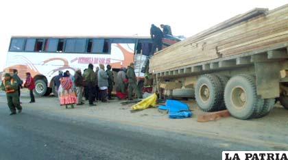 Otro accidente que dejó fallecidos se registró en la carretera Oruro-La Paz