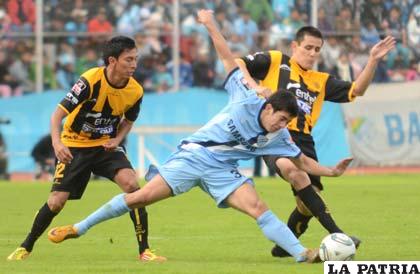 El clásico paceño se juega esta tarde en el “Hernando Siles” (foto: APG)