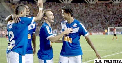Jugadores del Cruzeiro (foto: publimetro.com)