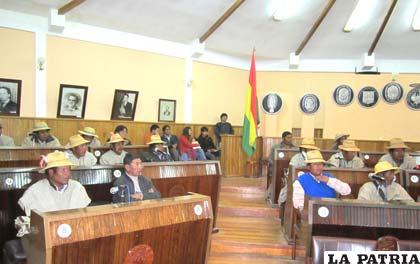 Urus tienen identidad y quieren ser reconocidos