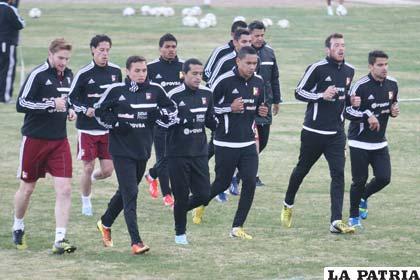 La selección venezolana se entrena en el estadio “Rafael Mendoza”