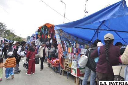 Gremiales y comerciantes minoristas buscan regular el comercio de las calles
