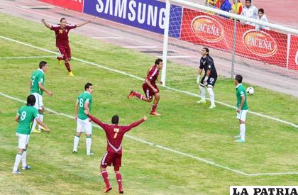 Juan Arango inauguró el marcador en el partido en el que empataron Bolivia y Venezuela