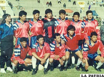 El equipo de Deportivo ENAF en 1995