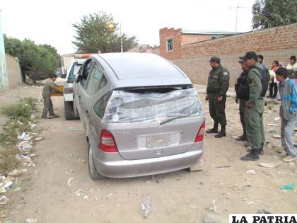 Vehículo fue reportado como abandonado tras vuelco lateral en la Salamanca y calle “B” (09/06/13)