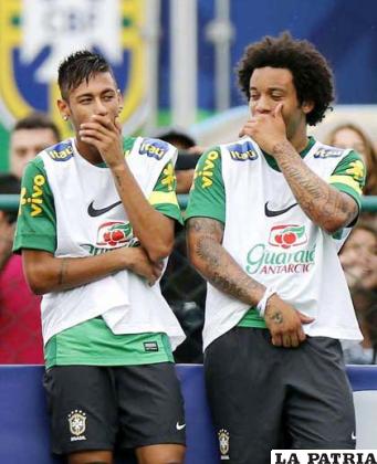 Neymar y Marcelo, de la selección de Brasil