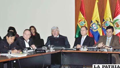 Cancilleres y Ministros de Comercio Exterior de los países de la CAN, reunidos en Lima
