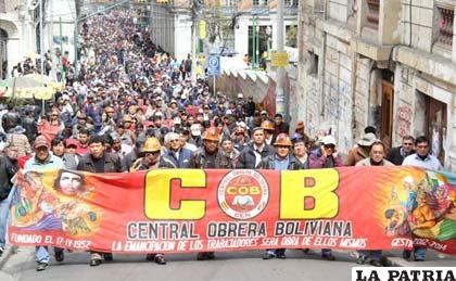 Morales critica a la COB que presentó una queja ante la OIT