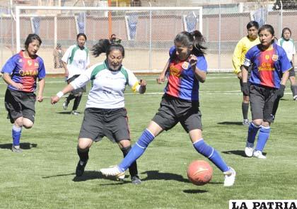 Del partido que jugaron Ayacucho de Huanuni ante Ballivián