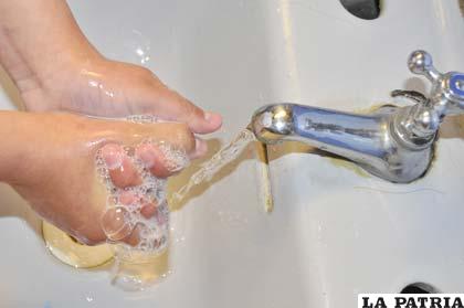 Lavarse las manos previene posible contagio de la influenza H3N2