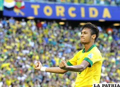 Neymar es la figura de la selección de Brasil