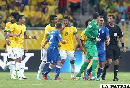 Por momentos el partido fue bastante trabado