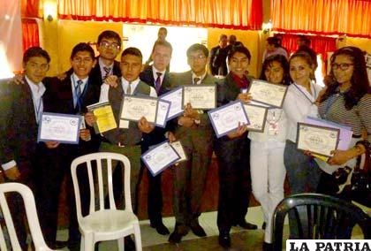 Delegación de Oruro que cumplió buena representación en Cochabamba