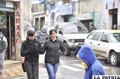 Ayer Oruro tuvo un clima variado de lluvias, granizo y algo de sol