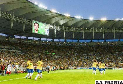 La selección de Brasil espera celebrar el título hoy en el Maracaná ante su público