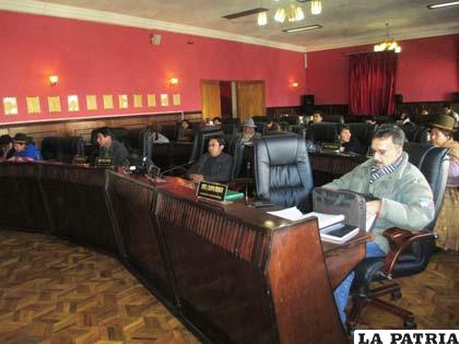 Los asambleístas eligen hoy a su nueva directiva
