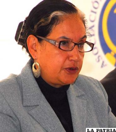 Lupe Cajías, presidenta de la APLP