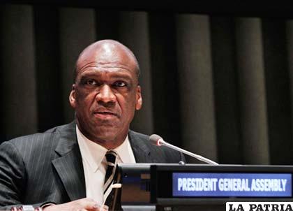 John W. Ashe, representante de Antigua y Barbuda