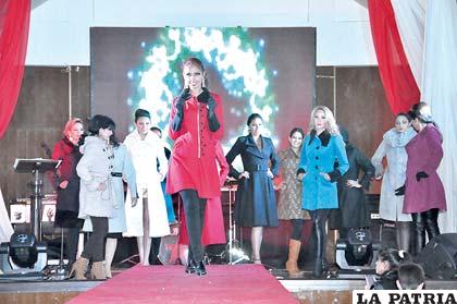 Elegante gala de la moda Otoño-Invierno con las bellezas de Oruro