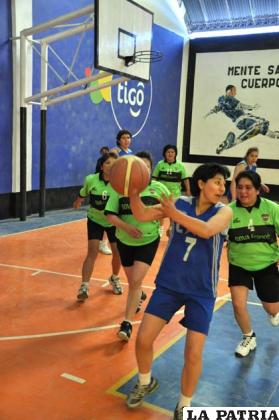 Continúa la emoción del maxibásquet