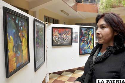 Exposición de la artista orureña Mayda Mejía celebra aniversario de Antropología