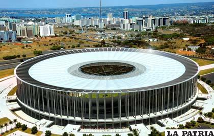 Estadio Nacional de la ciudad de Brasilia (72 mil espectadores), ahí se disputarán seis partidos, tres de la primera fase, uno de octavos, uno de cuartos y el partido por el tercer lugar
