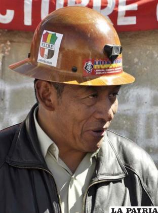 PEDRO MONTES: Si el Presidente Evo Morales me dice que soy firme candidato para ser parte del proceso de cambio aceptó. No existe ninguna ambición de mi parte, pero sí tengo la obligación de servir y trabajar como lo estamos haciendo en Huanuni. Aún no me dijeron nada, esperemos que en los siguientes días se defina esto, para comenzar con el trabajo para las elecciones 2014.