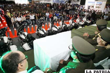 Equipos y motos para brindar seguridad a los mandatarios