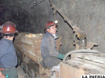 El factor humano es determinante en la actividad minera, debidamente planificada y responsablemente encaminada profesionalmente