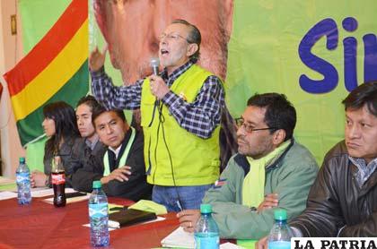 Juan Del Granado durante su discurso en Oruro