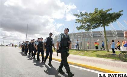La seguridad es prioridad en los alrededores de los estadios en Brasil