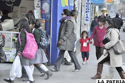 Los niños ingresarán media hora más tarde a sus colegios
