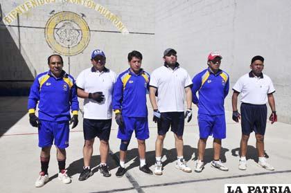 Jugadores de Oruro y Huanuni en la categoría Sénior