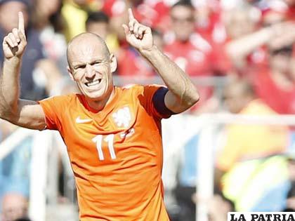 Arjen Robben no deja de sorprender con su velocidad